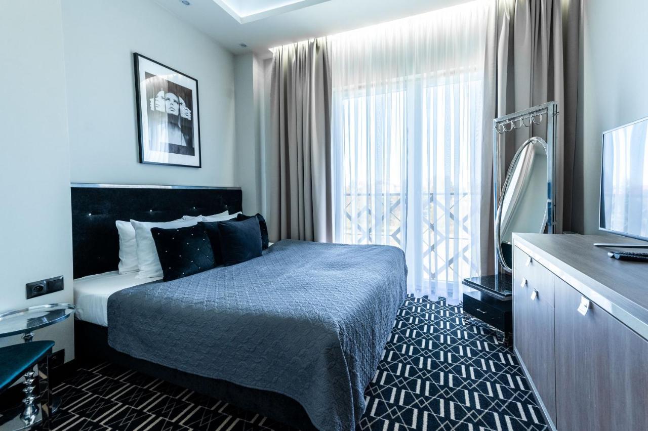 Hotel Atelia Люблин Екстериор снимка