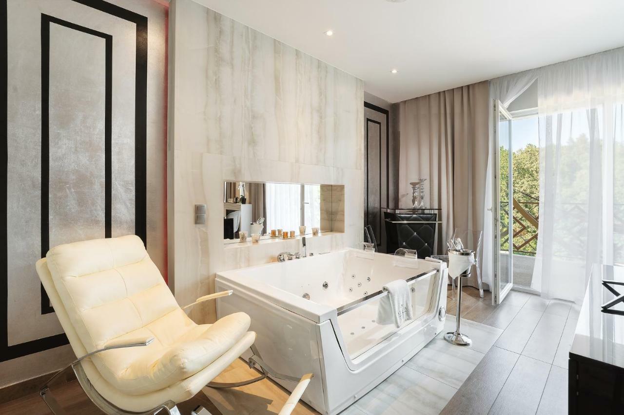 Hotel Atelia Люблин Екстериор снимка